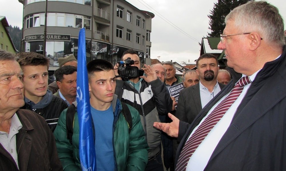У посету свакој општини: Војислав Шешељ у Новој Вароши У посету свакој општини: Војислав Шешељ у Новој Вароши