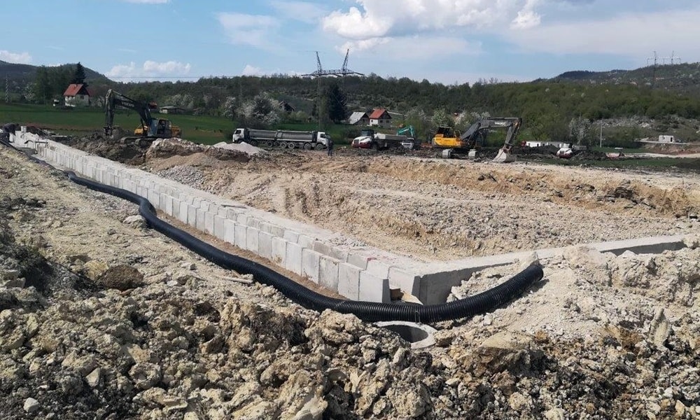 Радови у Суботића пољу (на слици) трајаће до краја 2020. Радови у Суботића пољу (на слици) трајаће до краја 2020.