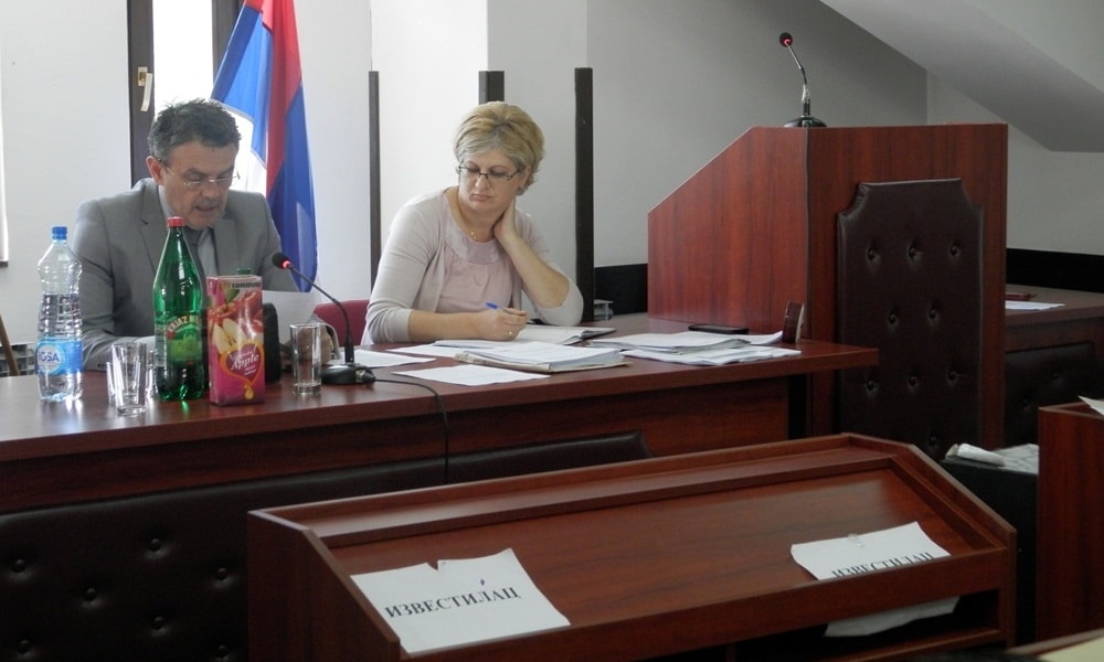 Остао на функцији: Председник СО Никола Јелић и секретар Данијела Попадић 