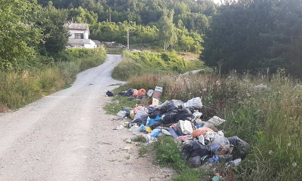 Депонија код бране у Кокином Броду формирана је након што је склоњен контејнер 