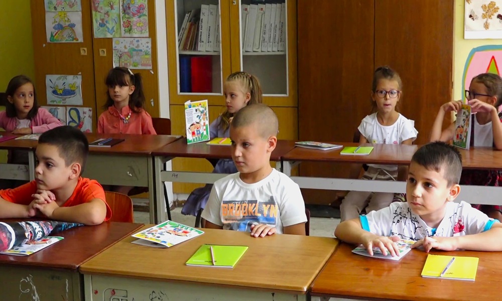Помоћ у набавци школског прибора