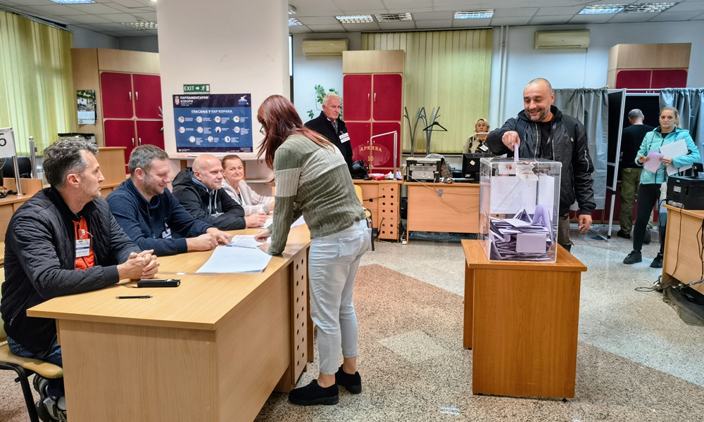 Гласало се на 39 изборних места - у згради општине (Фото: Ж. Дулановић)
