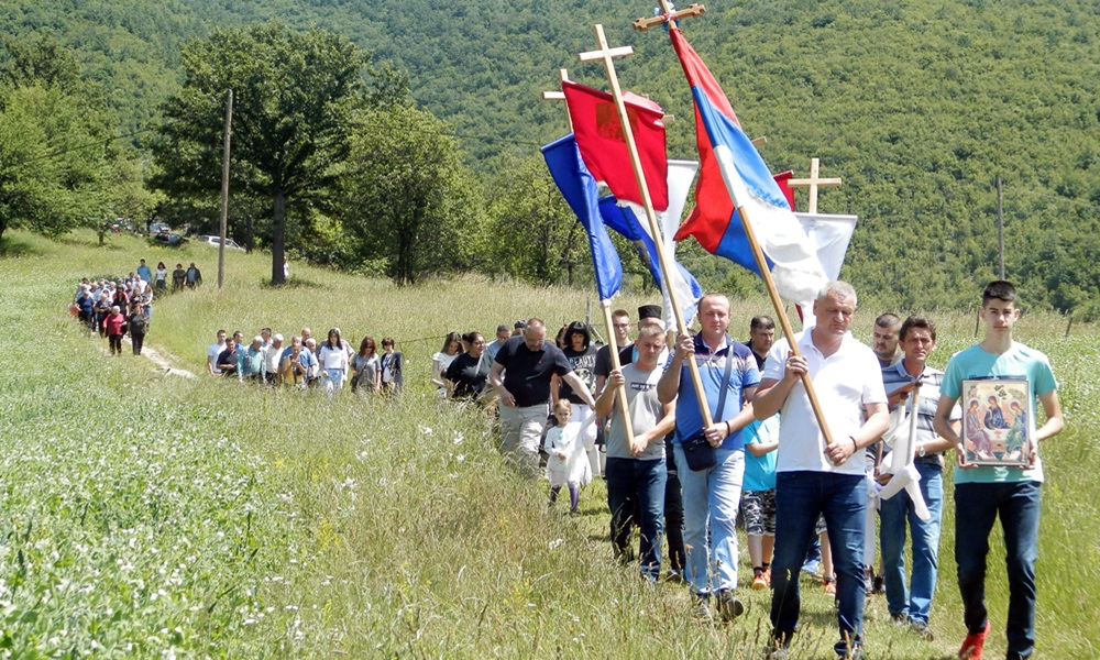 Пешице кроз поља - Крстоноше у Соколови