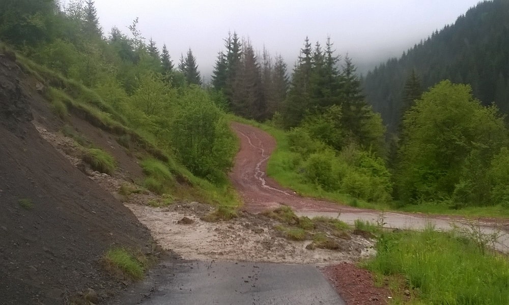Одрон на путу за Горње Трудово (Фото: Љ. Гагричић)