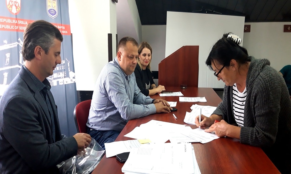 Помоћ за реализацију 27 пројеката - потписивање уговора Помоћ за реализацију 27 пројеката - потписивање уговора