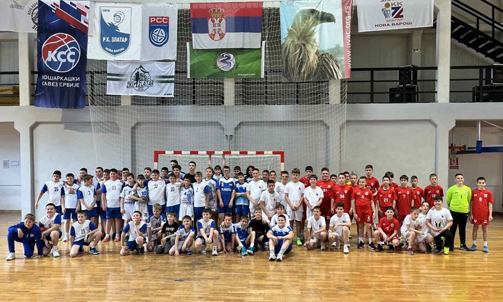 Такмичило се пет тимова из Србије и Црне Горе-учесници турнира