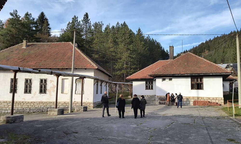 Сада је издвојено осморазредно одељење- школа у Јасенову (Фото: Ж. Дулановић)
