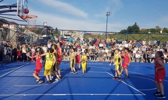 По професионалним стандардима: Игралиште у Насељу