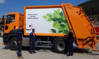 Камион из донације Министарства екологије