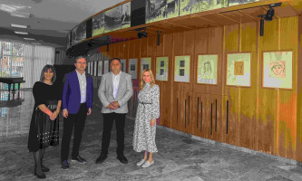 Министар културе Никола Селаковић приликом посете Новој Вароши (Фото: Танјуг/Никола Роган)