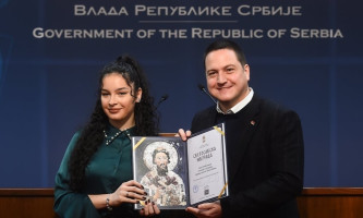Награду Иви Ранђеловић уручио је министар Бранко Ружић